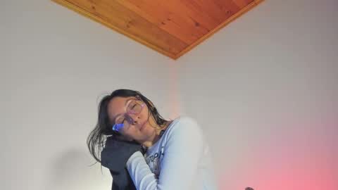 Paula perez - online show from October 23, 2025, 3:50 am