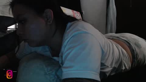 paula_torrez online show from September 25, 2025, 1:48 pm