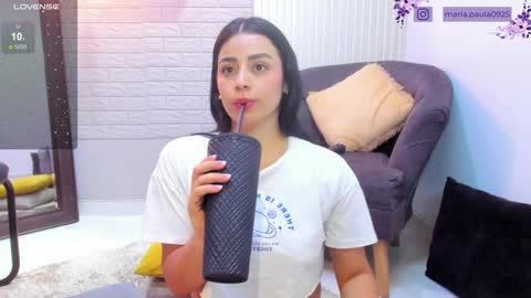 Snapshot of paulafer_ chatting on January 8, 2025, 9:01 pm online show from January 8, 2025, 9:01 pm
