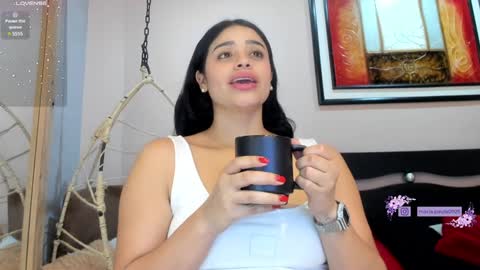 Snapshot of paulafer_ chatting on February 5, 2025, 8:04 pm online show from February 5, 2025, 8:04 pm