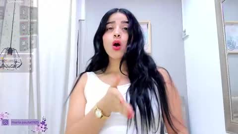 Snapshot of paulafer_ chatting on February 11, 2025, 1:41 am online show from February 11, 2025, 1:41 am