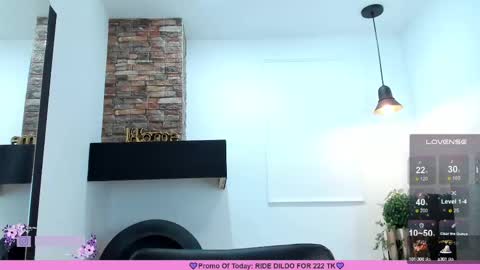 Snapshot of paulafer_ chatting on February 19, 2025, 10:53 pm online show from February 19, 2025, 10:53 pm