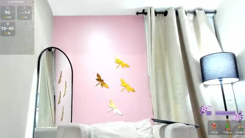 Snapshot of paulafer_ chatting on February 21, 2025, 11:43 pm online show from February 21, 2025, 11:43 pm