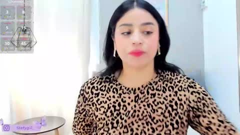 Snapshot of paulafer_ chatting on February 22, 2025, 7:36 pm online show from February 22, 2025, 7:36 pm