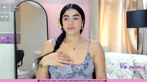 Snapshot of paulafer_ chatting on March 5, 2025, 9:04 pm online show from March 5, 2025, 9:04 pm