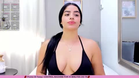 Snapshot of paulafer_ chatting on March 6, 2025, 7:43 pm online show from March 6, 2025, 7:43 pm
