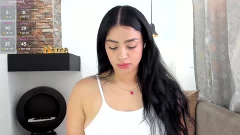 Snapshot of paulafer_ chatting on September 19, 2025, 7:36 pm online show from September 19, 2025, 7:36 pm