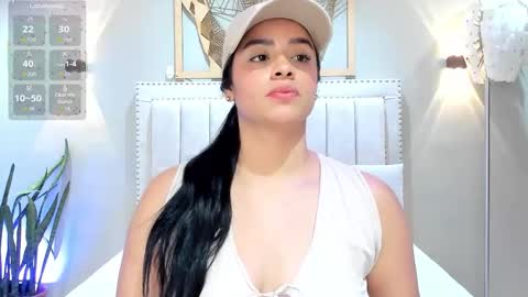 Snapshot of paulafer_ chatting on October 11, 2025, 7:34 pm online show from October 11, 2025, 7:34 pm