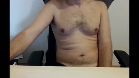 Snapshot of paulbazo83 chatting on November 3, 2025, 10:05 am paulbazo83 online show from November 3, 2025, 10:05 am