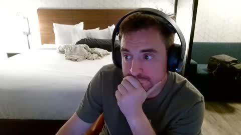 pauldemonte online show from April 6, 2026, 4:32 am