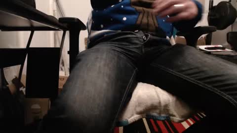 Snapshot of paulie120464 chatting on December 16, 2024, 5:43 pm paulie120464 online show from December 16, 2024, 5:43 pm