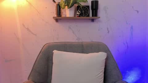 Snapshot of paulina_lopezz chatting on September 19, 2025, 2:07 pm PAULINA online show from September 19, 2025, 2:07 pm