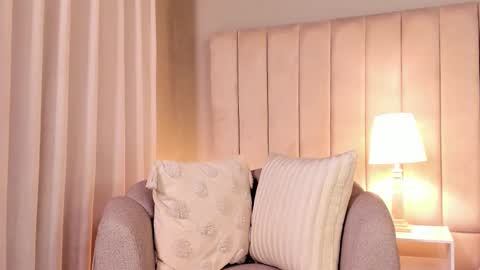 paylina monroy online show from November 16, 2025, 12:05 am