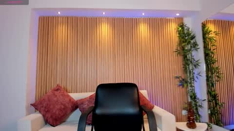 Paulina  online show from February 14, 2026, 10:45 am