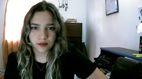 paulina_x_x online show from June 16, 2026, 7:49 pm