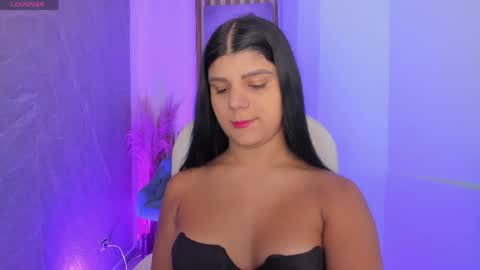 Paulina Belle online show from May 11, 2026, 1:39 pm