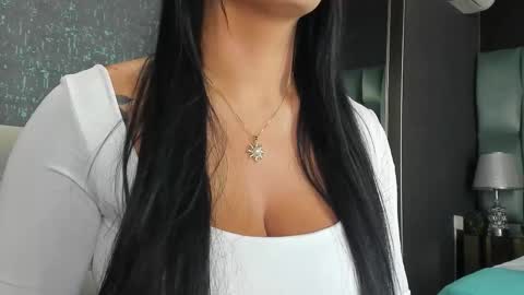 Snapshot of paulinaduarte_ chatting on March 28, 2026, 11:43 am Paulina online show from March 28, 2026, 11:43 am