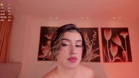 Paulina Santos  online show from December 22, 2025, 9:01 pm