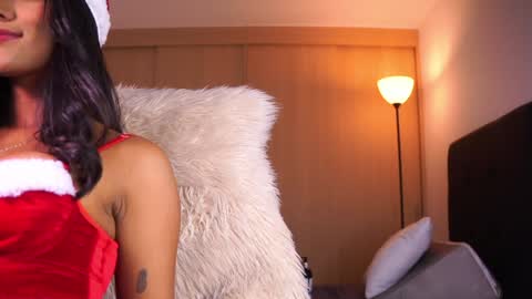 Snapshot of pauline_7 chatting on December 24, 2024, 10:22 am pauline_7 online show from December 24, 2024, 10:22 am