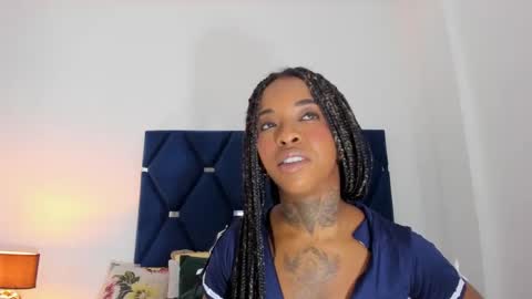 Pauline online show from October 2, 2025, 1:23 am