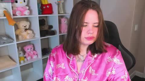 Snapshot of pauline_moore chatting on May 22, 2026, 9:15 am Erica online show from May 22, 2026, 9:15 am