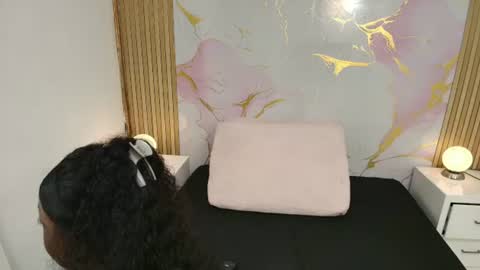 Snapshot of paulinekosh chatting on June 15, 2026, 8:00 pm Pauline Kosh online show from June 15, 2026, 8:00 pm