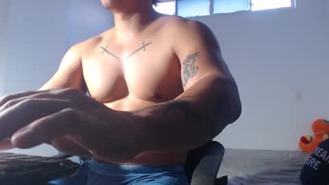 Snapshot of paulo_allen chatting on November 12, 2025, 11:21 am Paulo online show from November 12, 2025, 11:21 am