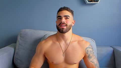Snapshot of paulphoenix_ chatting on December 6, 2024, 8:29 pm Paul Phoenix online show from December 6, 2024, 8:29 pm