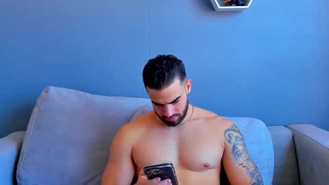 Snapshot of paulphoenix_ chatting on September 23, 2025, 7:50 pm Paul Phoenix online show from September 23, 2025, 7:50 pm
