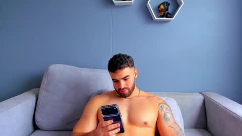 Snapshot of paulphoenix_ chatting on September 30, 2025, 9:31 pm Paul Phoenix online show from September 30, 2025, 9:31 pm
