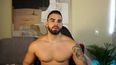 Snapshot of paulphoenix_ chatting on June 2, 2026, 6:54 pm Paul Phoenix online show from June 2, 2026, 6:54 pm