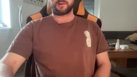 Snapshot of paulsimpsn chatting on October 12, 2025, 7:40 am love bush online show from October 12, 2025, 7:40 am