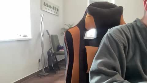 Snapshot of paulsimpsn chatting on October 23, 2025, 11:42 am love bush online show from October 23, 2025, 11:42 am