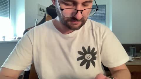 Snapshot of paulsimpsn chatting on October 26, 2025, 9:26 am love bush online show from October 26, 2025, 9:26 am