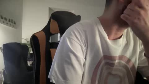 Snapshot of paulsimpsn chatting on December 1, 2025, 7:46 am love bush online show from December 1, 2025, 7:46 am