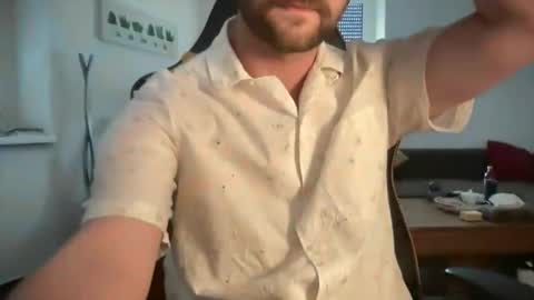 love bush online show from May 9, 2026, 3:39 pm