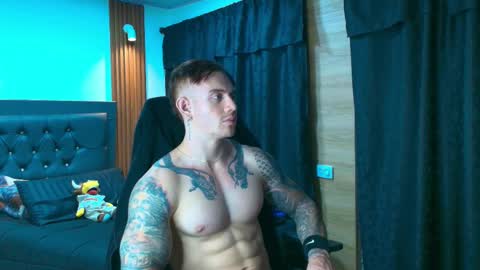 Snapshot of paulthompson_ chatting on April 4, 2026, 6:55 am Paul online show from April 4, 2026, 6:55 am
