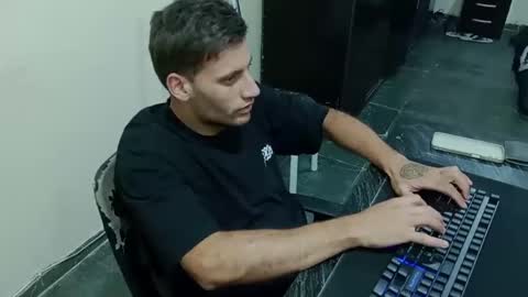 PauRosa online show from October 16, 2025, 2:12 am