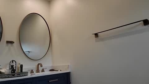 Snapshot of pavonesplash chatting on December 1, 2025, 5:40 pm Pavone splash online show from December 1, 2025, 5:40 pm