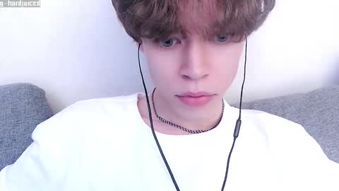 pawclaw online show from October 26, 2025, 8:37 pm