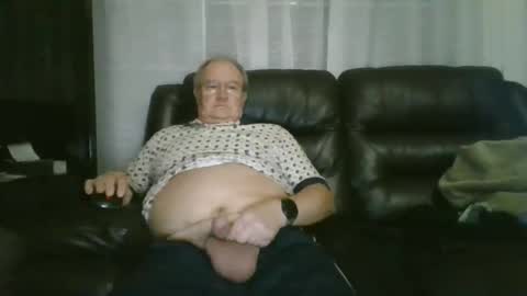 Snapshot of pawelek50 chatting on February 11, 2026, 7:46 am pawelek online show from February 11, 2026, 7:46 am