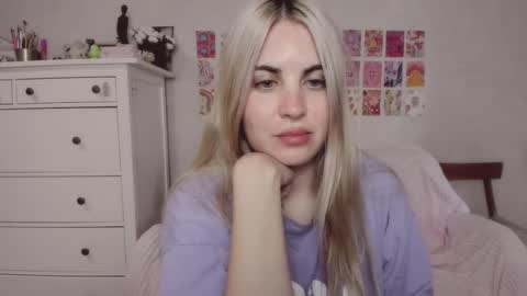 Allisses online show from September 23, 2025, 7:22 am