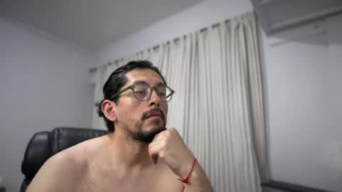 Snapshot of paynedr chatting on August 1, 2026, 2:44 am Fabio online show from August 1, 2026, 2:44 am