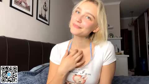 Lola online show from October 27, 2025, 2:54 pm