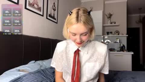 Lola online show from October 31, 2025, 4:19 pm