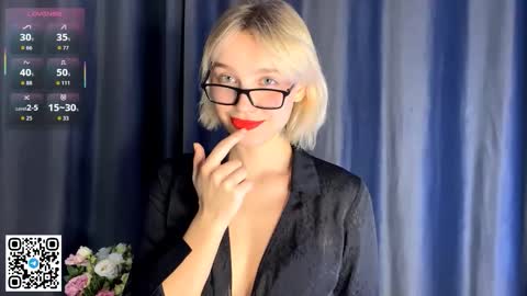 Lola online show from November 22, 2025, 3:33 pm