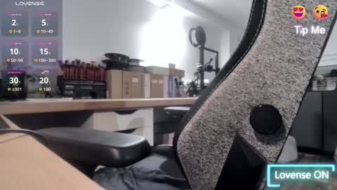 Snapshot of pc92160 chatting on January 23, 2025, 10:44 pm pc92160 online show from January 23, 2025, 10:44 pm