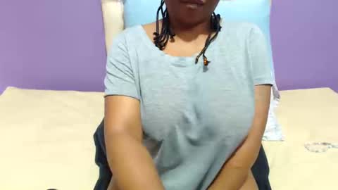 Snapshot of peachassxx chatting on February 1, 2025, 6:43 am peachy online show from February 1, 2025, 6:43 am