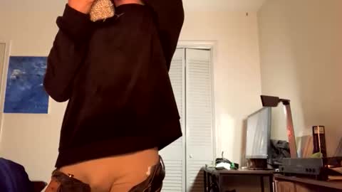 Snapshot of peacheshole chatting on November 1, 2025, 3:08 am Loverboy online show from November 1, 2025, 3:08 am