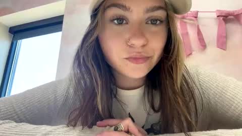 peachesncreampiezz online show from May 8, 2026, 8:36 pm